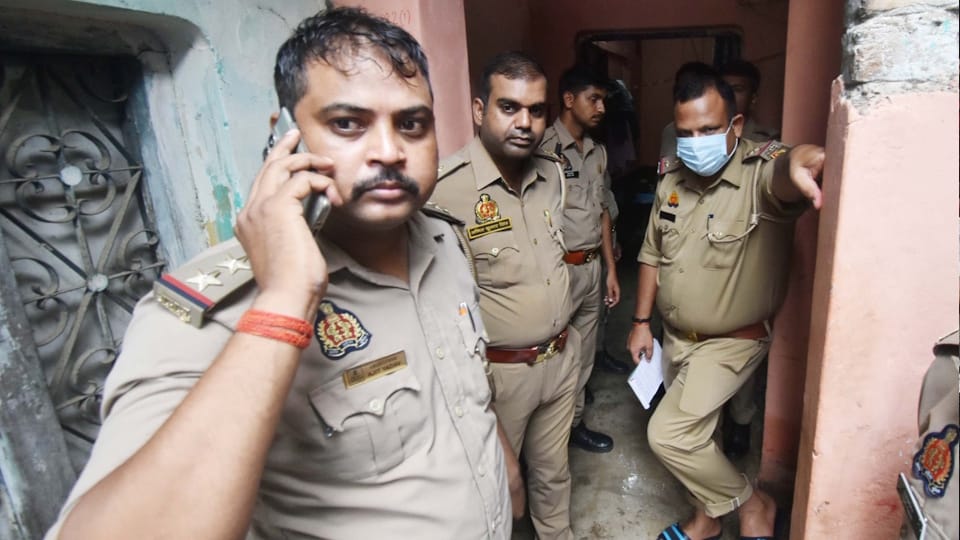 Triple murder in Prayagraj Landlady unaware of tenants names and addresses Why police informed after 3 hours