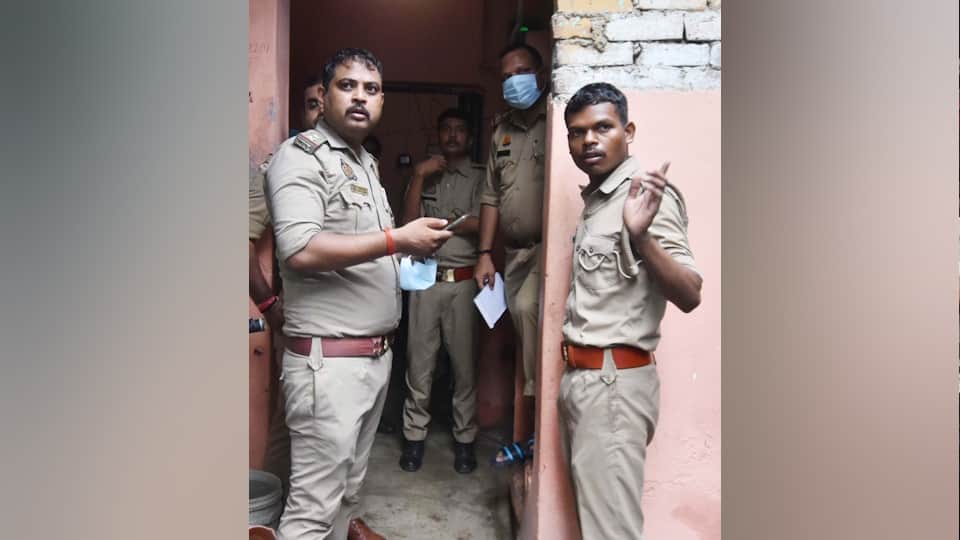 Triple murder in Prayagraj Landlady unaware of tenants names and addresses Why police informed after 3 hours