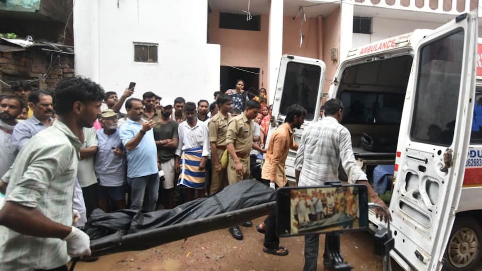 Prayagraj Triple murder Deaf-mute couple and woman killed in rented room suspected to struck with gas cylinder
