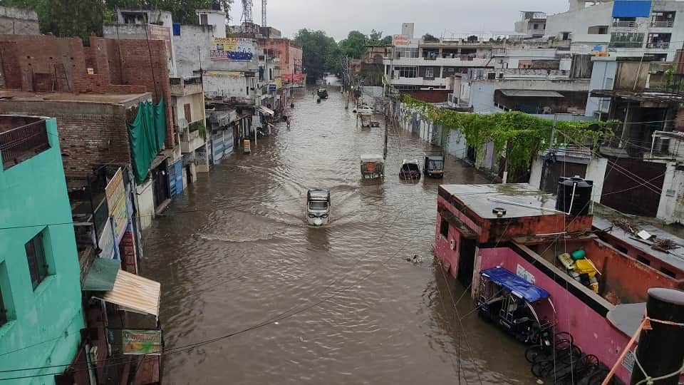 Two Hours of Rain Expose Agra’s Drainage Crisis, 42 Areas Waterlogged Again