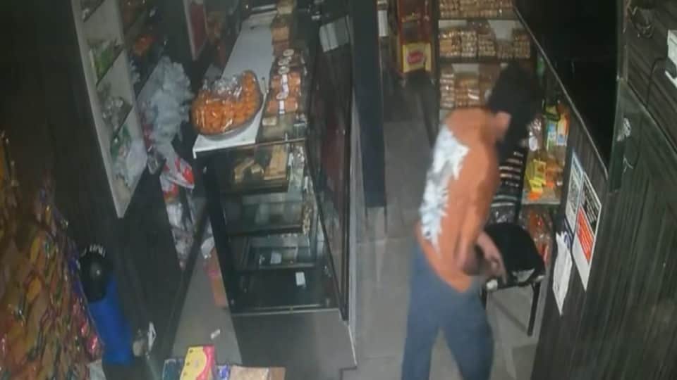 Theft at a sweet shop in Jalandhar