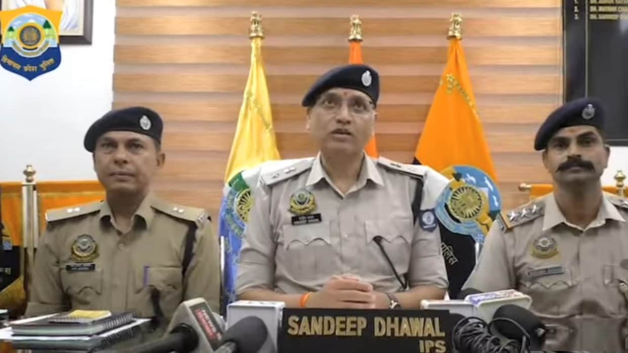 Seven arrested in case involving concealment of 2.5 crore in cash and jewellery worth crores in Rakkar.