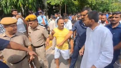 Bihar Health Minister Nishant Kumar visited IGIMS; people surrounded him and voiced their grievances