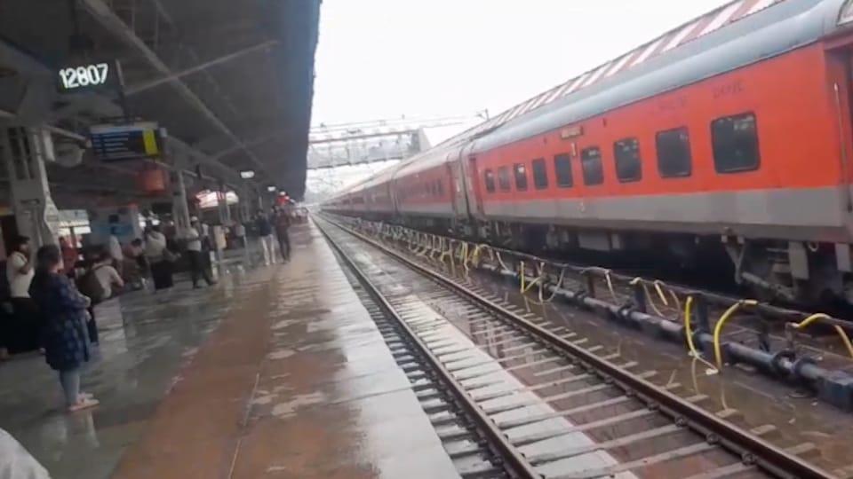 आगरा कैंट स्टेशन