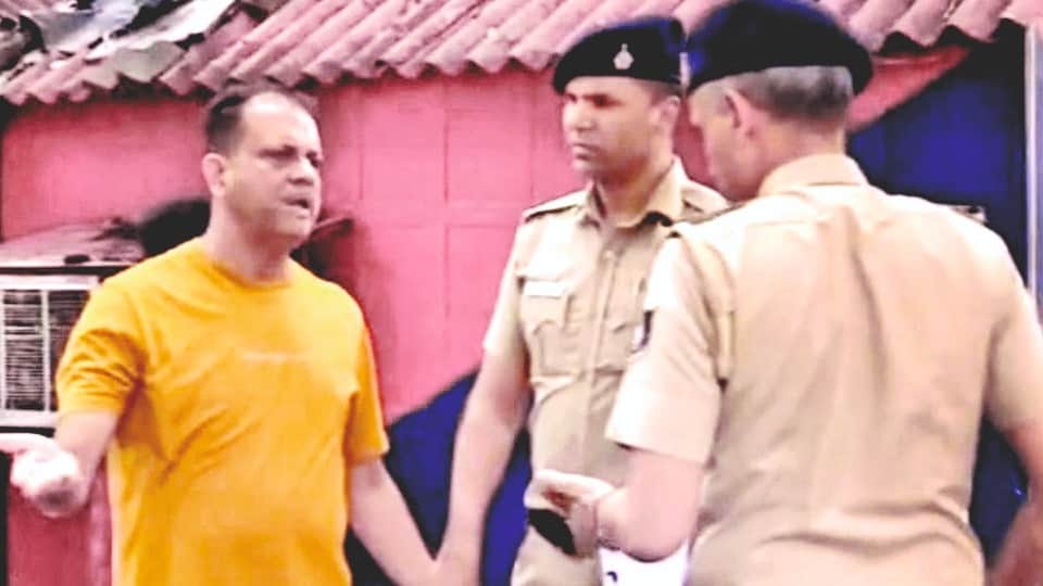 preparations made to smuggle Vikram Wadhwa out of country while he was in police custody