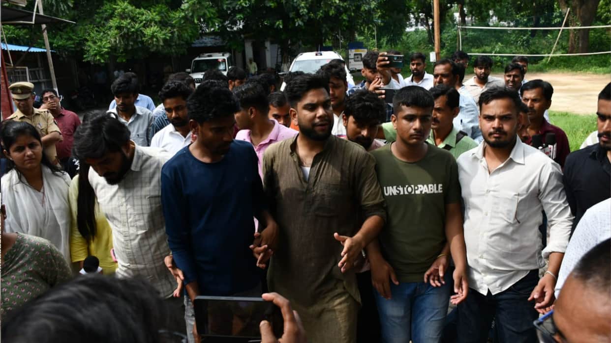Cantt Inspector accused of assaulting ABVP provincial organization members.