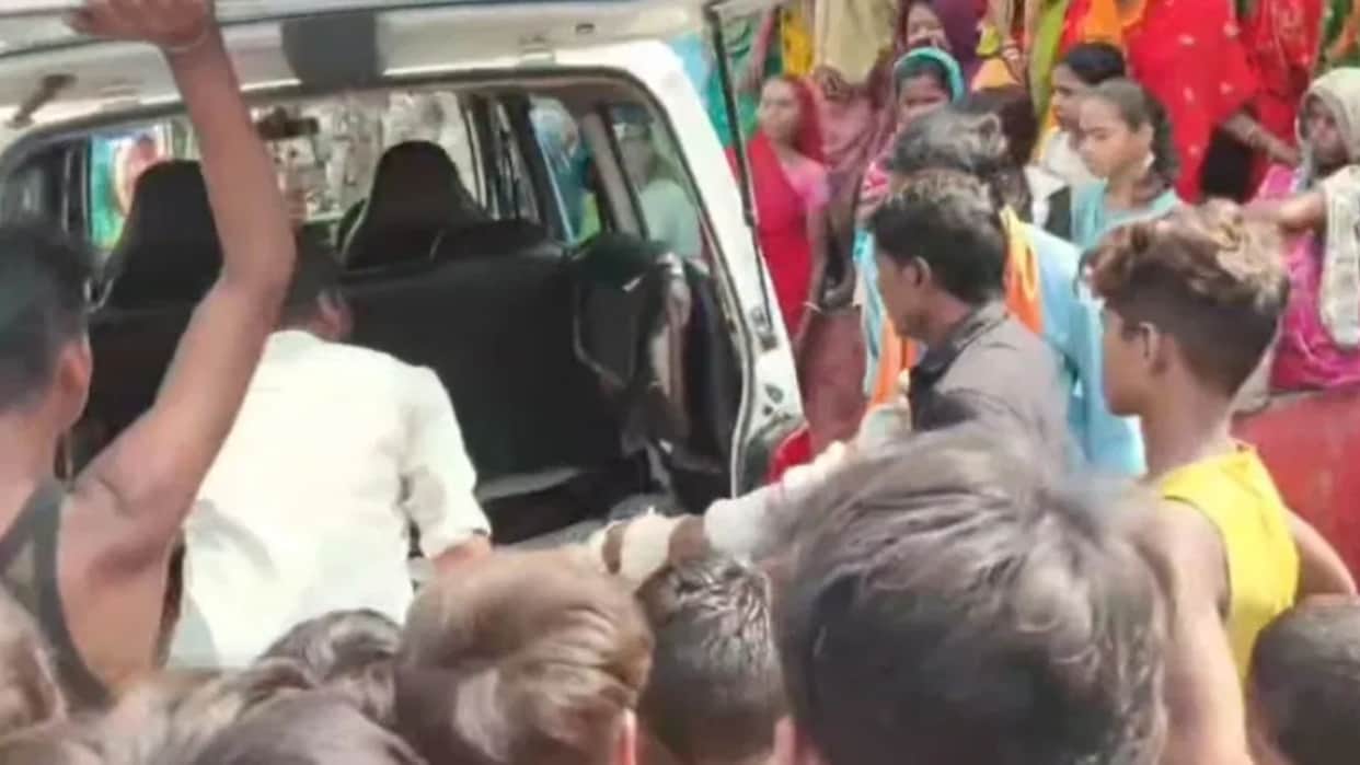Bihar News: Dragged home beaten to death  door, dispute neighbour