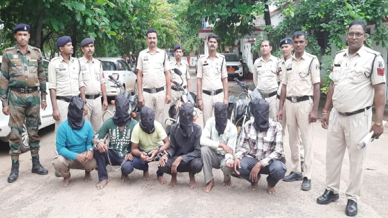 Targeted elderly women: Five chain snatching incidents in two months; Kabirdham police arrest six accused