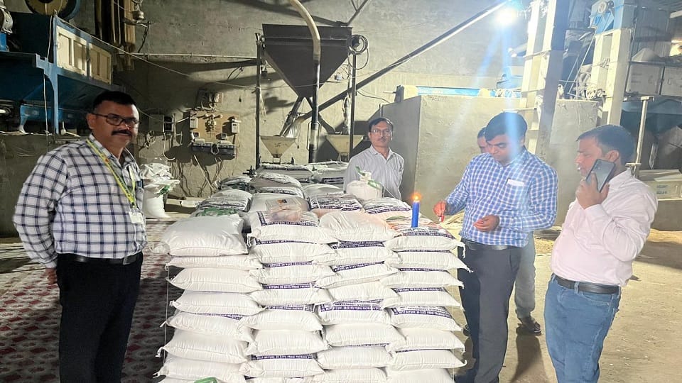 Food Safety Team Seals 1,498 kg Flour at Agra Mill, Seven Samples Sent for Testing