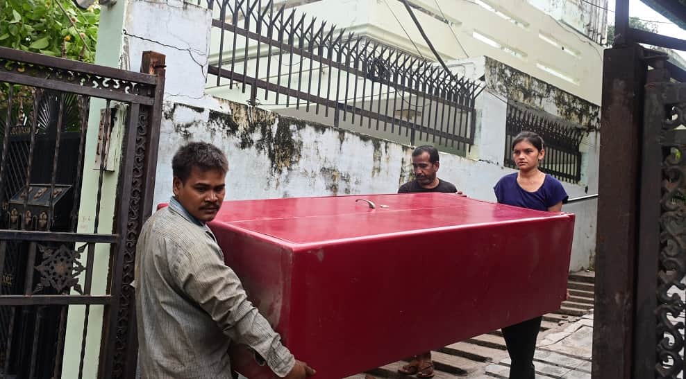 Kanpur Sound like the ocean heard parking area suddenly caves in building tilts by three inches