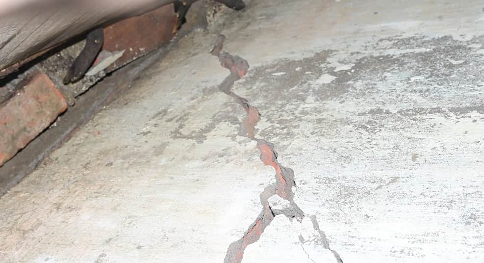 Kanpur Sound like the ocean heard parking area suddenly caves in building tilts by three inches
