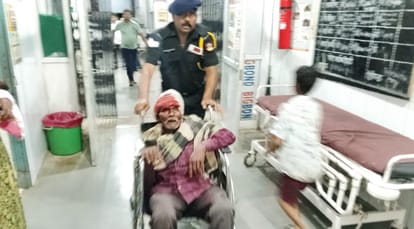 Hamirpur accident God save my husband and child Highway stained red with blood shortage of ambulances