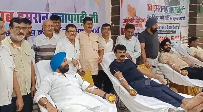 शास्त्री नगर में लगा ब्लड डोनेशन कैंप