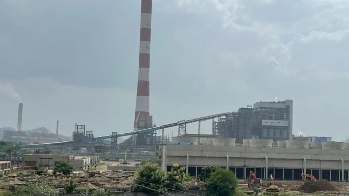 Sonbhadra News: ओबरा बिजली परियोजना की चार इकाइयों से बिजली उत्पादन ठप, प्रदेश में गहराया बिजली संकट