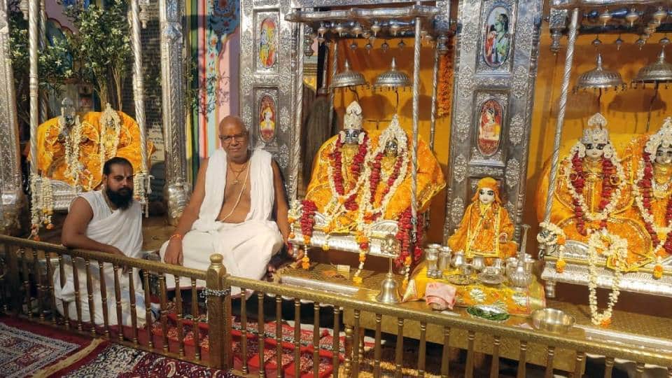 Ayodhya Jhulanotsav magnificent spectacle of 200-year-old tradition Shri SitaRam seated on swing at Rang Mahal