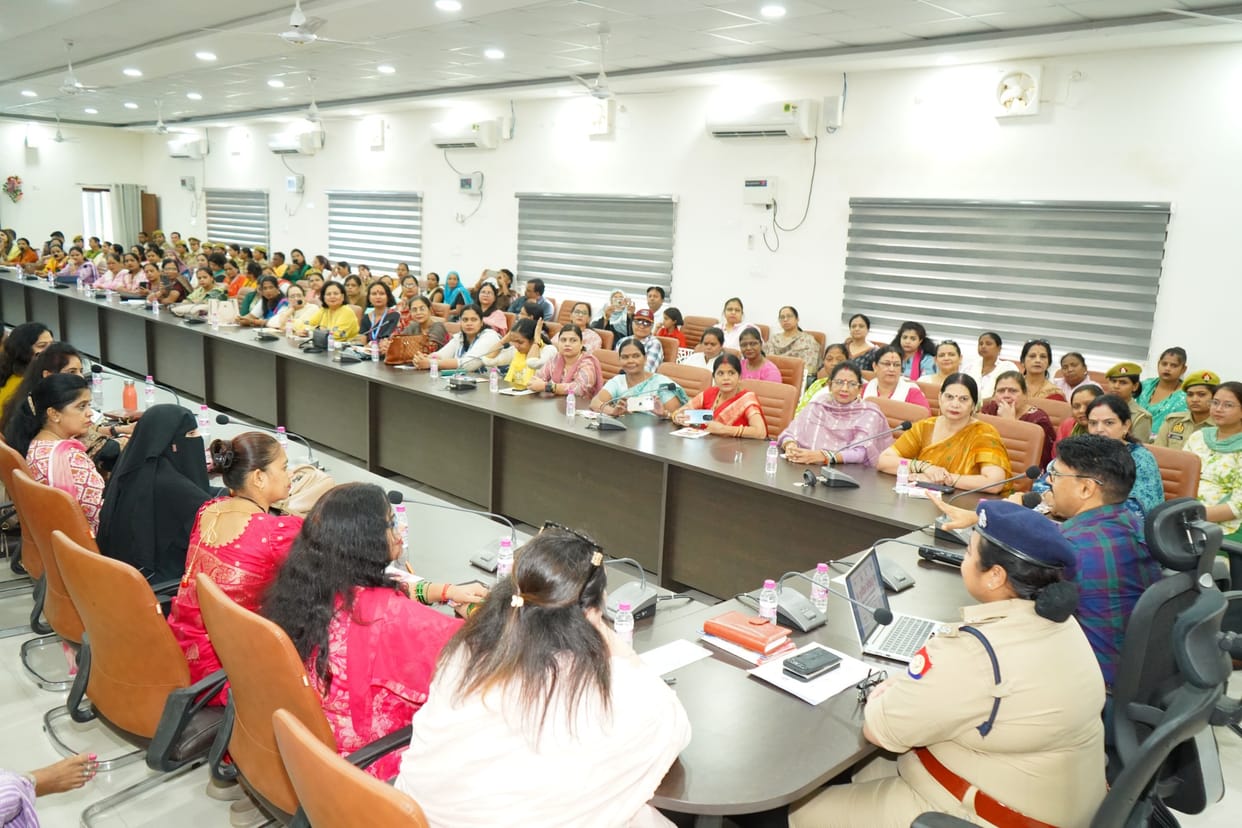 Women Raise Cyber Blackmail Concerns at Shakti Samvad
