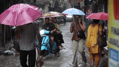 Rain lashed several areas of NCR including Delhi morning