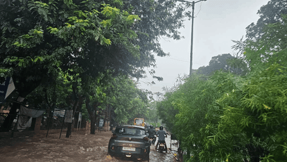 Rain lashed several areas of NCR including Delhi morning