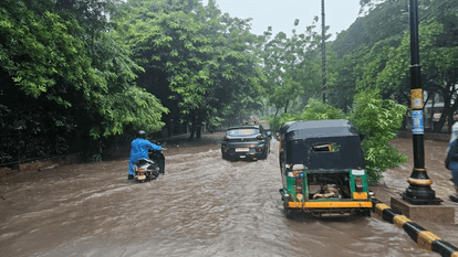 Rain lashed several areas of NCR including Delhi morning