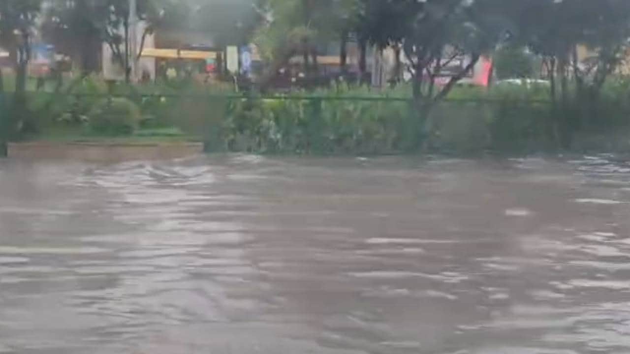 delhi ncr weather Photos of waterlogging in Delhi-Gurugram following today rain
