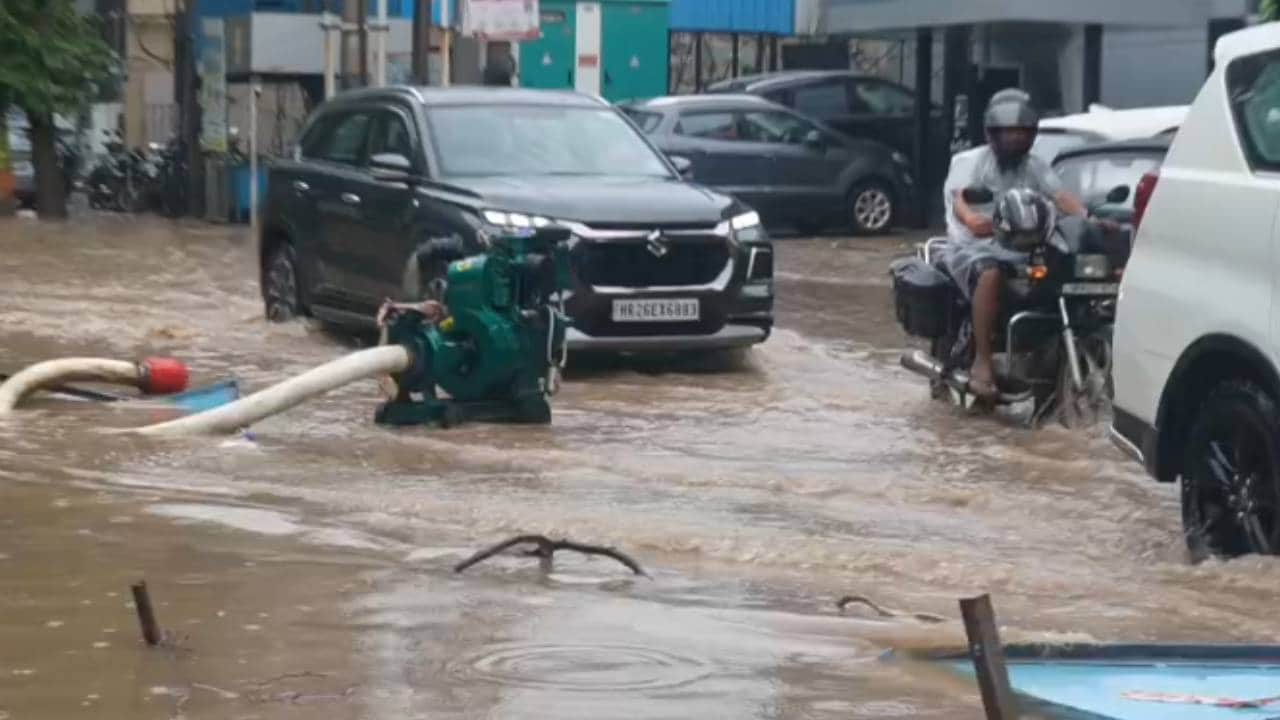delhi ncr weather Photos of waterlogging in Delhi-Gurugram following today rain