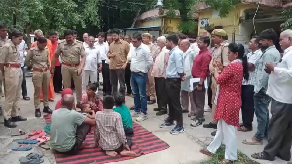 Retired Army Man Stages Second Protest with Family at SDM Office Over Alleged Land Encroachment in Bijnor