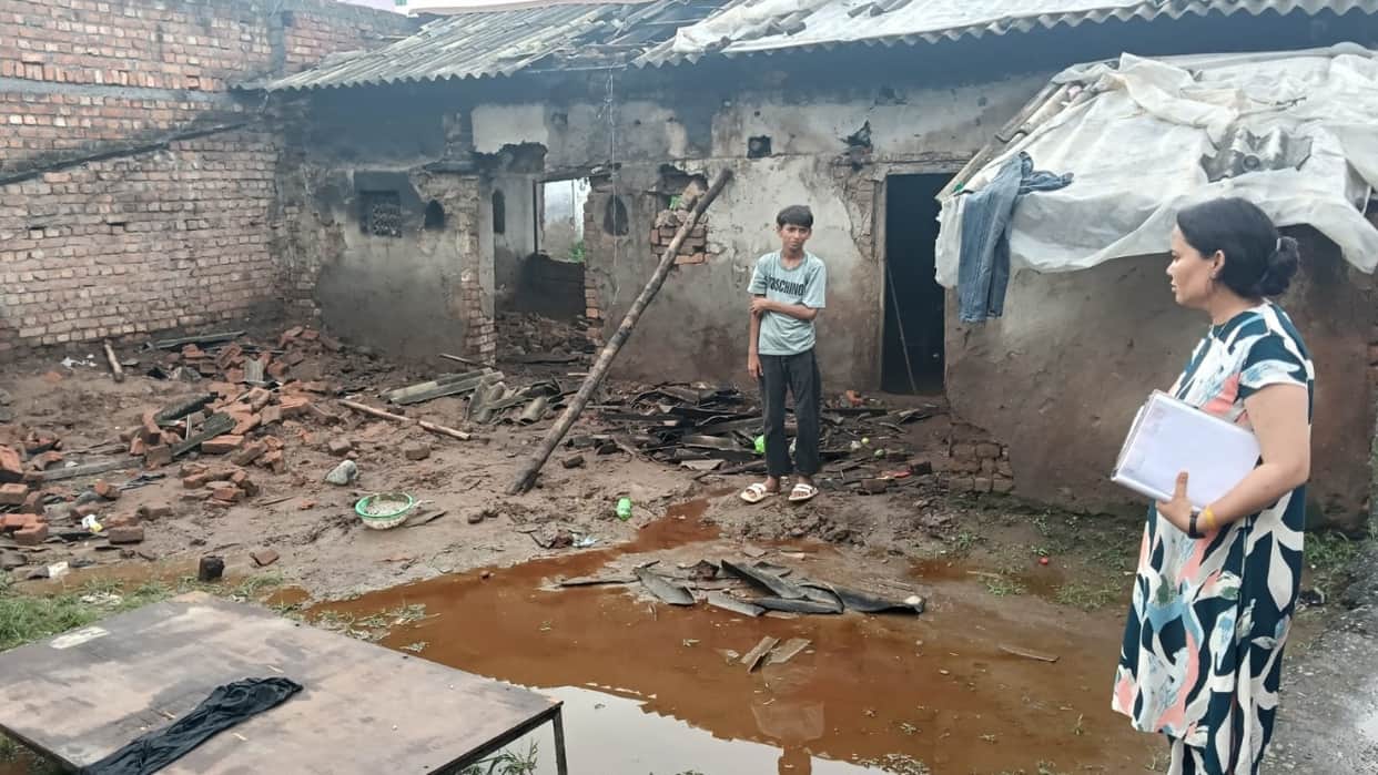 Dehradun Heavy Rain Destroys Orphan Brothers House in Bhimawala three Siblings Escape Unhurt Vikasnagar