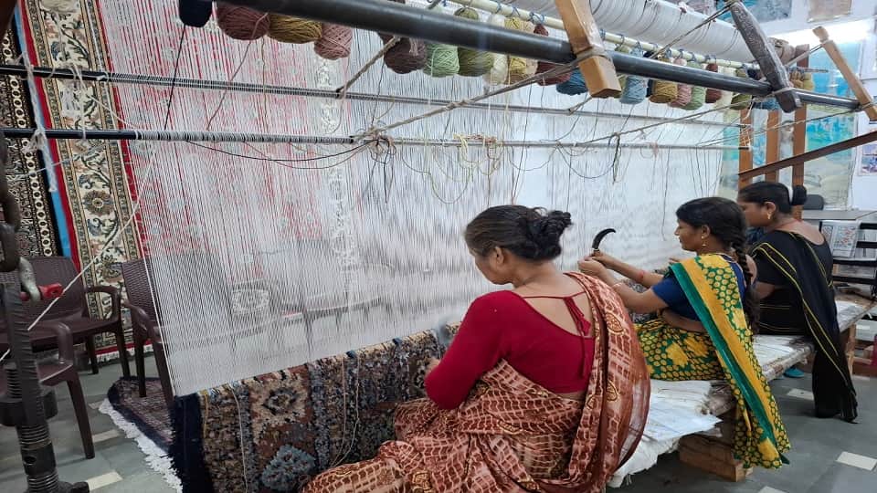 Agra’s 450-Year-Old Carpet Craft Faces Crisis as War, Rising Costs and Falling Orders Hit Artisans