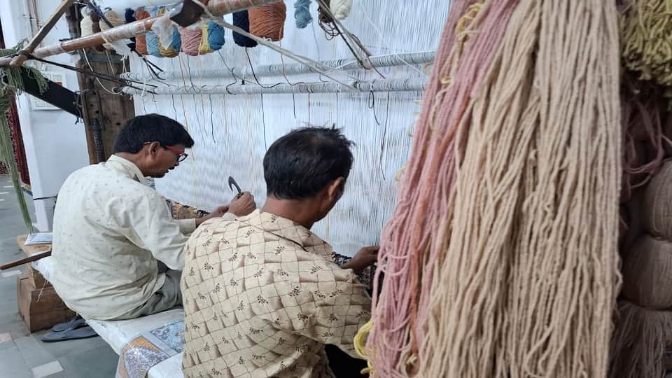 Agra’s 450-Year-Old Carpet Craft Faces Crisis as War, Rising Costs and Falling Orders Hit Artisans