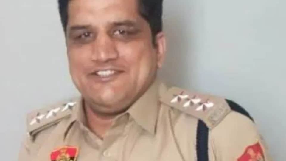 Court notice to Arjuna Awardee ACP Dinesh Kumar in the case of throwing puja material