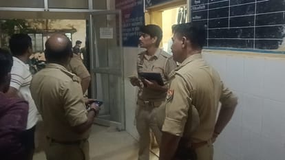 Auto, Car Collide HeaAuraiya: बेला रोड पर ऑटो और कार की जोरदार भिड़ंत, d-On in Auraiya, Five Seriously Injured