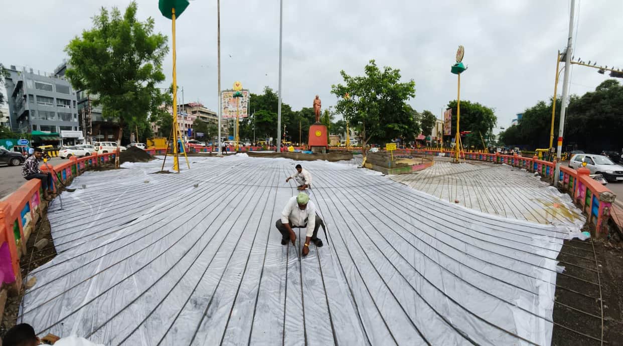 Indore News: Rats have set up a colony at Gandhi Circle in Indore; the municipal corporation has had to lay do