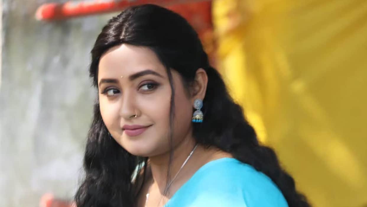 Bhojpuri actress kajal raghwani opens up about the pain of being called an outsider