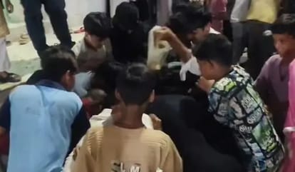 Kanpur Stampede breaks out in Makanpur over scramble for biryani youth suffers burns four people are injured
