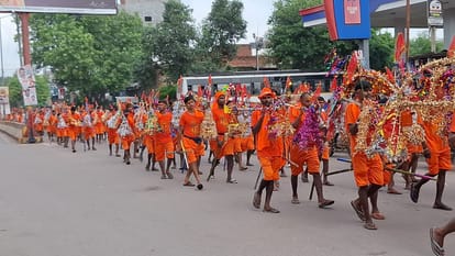 kanpur-kanwar-yatra-road-safety-message-lodheshwar-mahadev