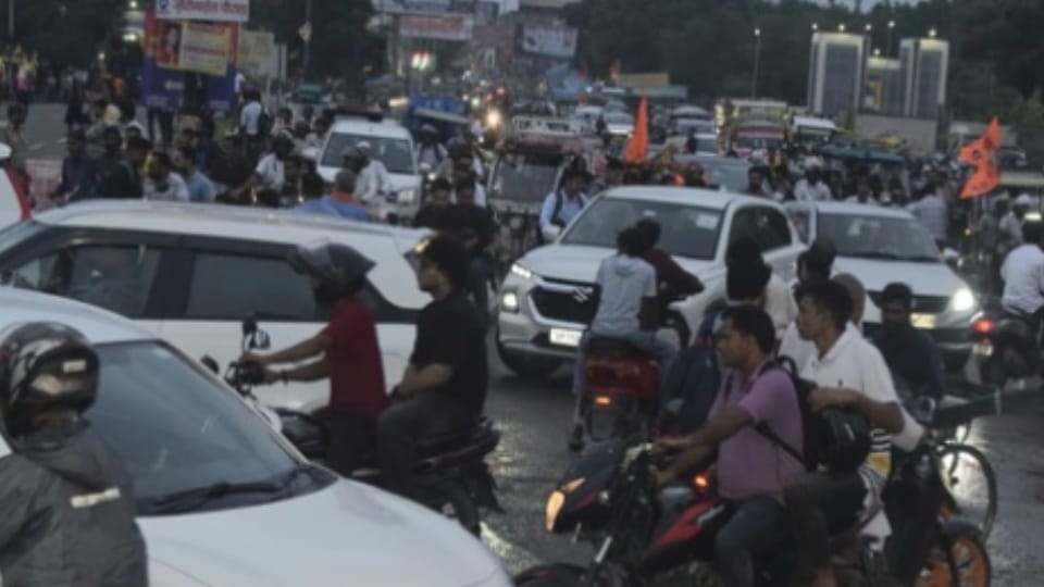 Meerut Traffic Update: Hapur Road Turns One-Way After Delhi Road, Heavy Traffic at Zero Mile and Hapur Adda