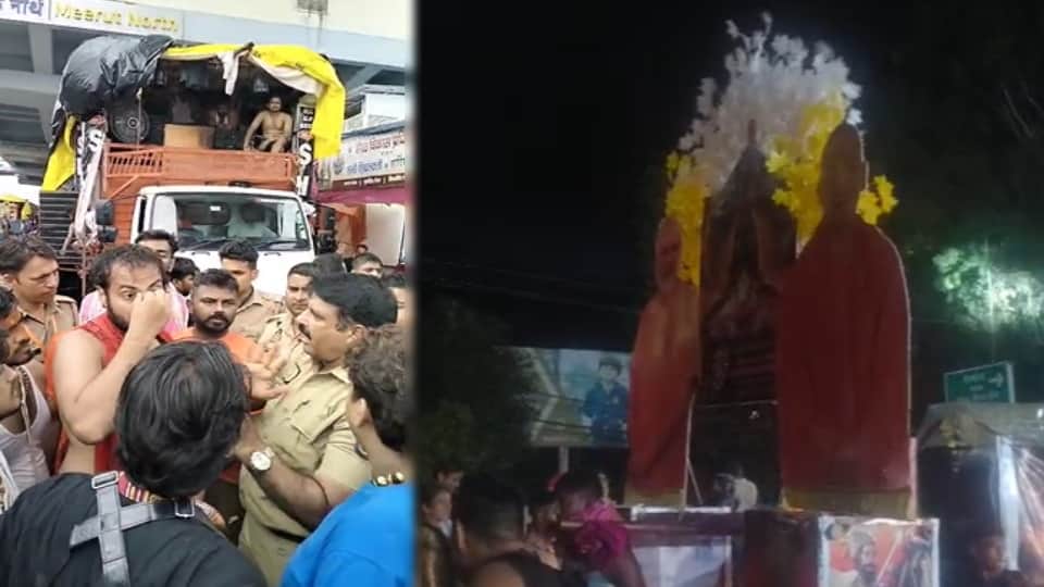 Meerut: Two Oversized DJ Vehicles and Giant Kanwars Stopped Over Height and Width Norm Violations