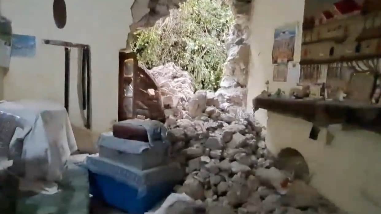 Mussoorie Boulders fell from Gun Hill government quarters damaged families spent night in hall court complex