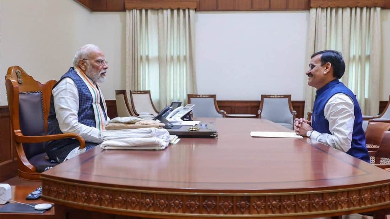 MP News: VD Sharma meets PM Modi, discusses Khajuraho's development; speculation about a major responsibility