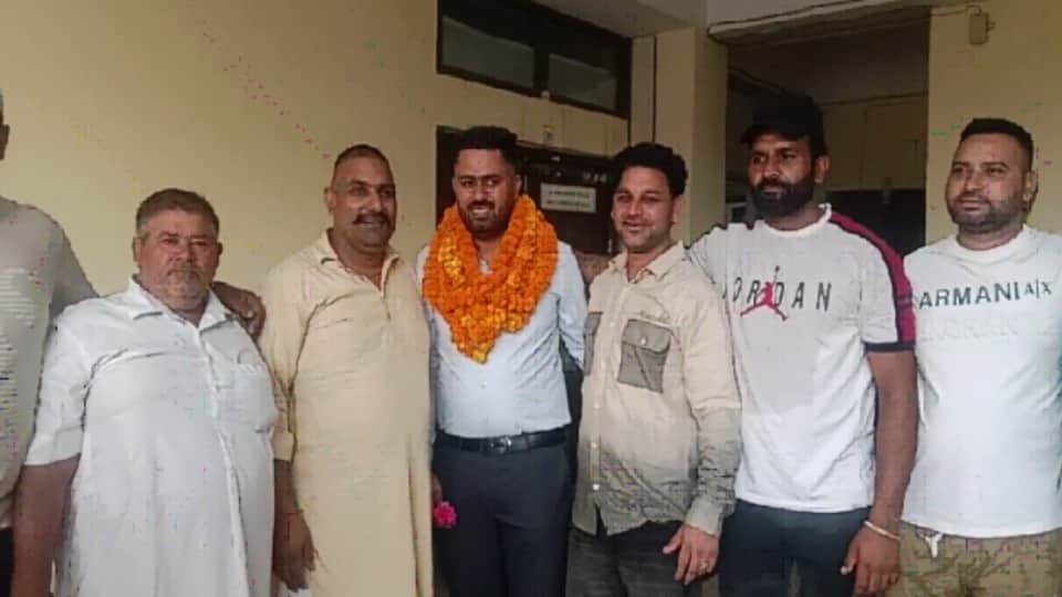 Praveen Saini becomes Mayor of Hoshiarpur