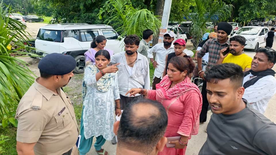 Attack on family who came for hearing in rudrapur