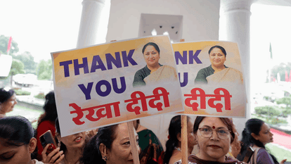 women expressed gratitude to CM rekha for implementing Delhi Lakshmi Yojana Delhi Assembly's monsoon session