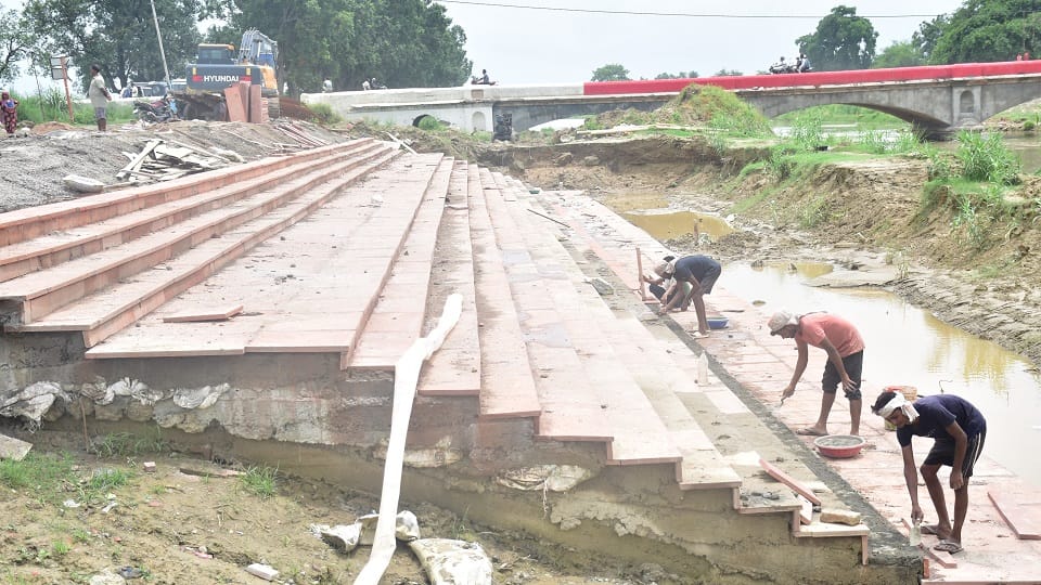 Good News: हरिद्वार का गंगाजल अब अलीगढ़ में, इस जगह बन रहा घाट, निर्माण पूरा होने के बाद कर सकेंगे गंगा स्नान