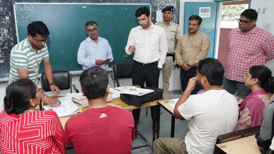 Special camp for SIR in Chandigarh starts today DC conducts surprise inspection of polling station