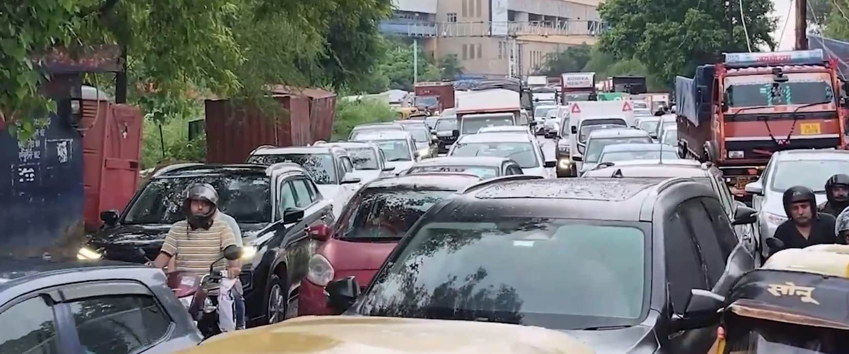 Massive traffic jam at Delhi-NCR borders vehicles seen inching along
