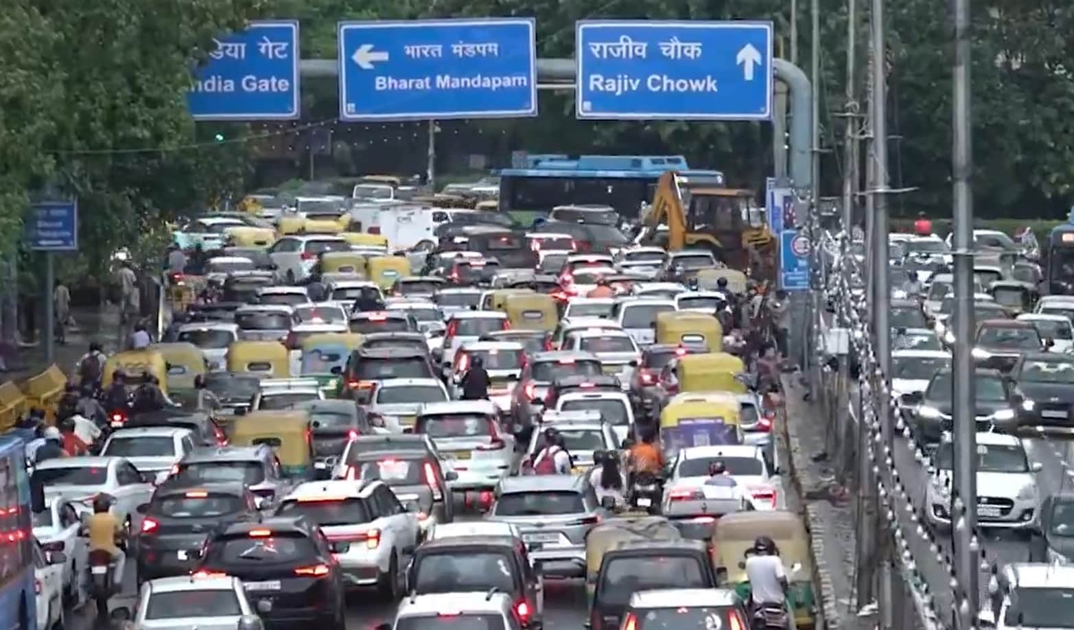 Massive traffic jam at Delhi-NCR borders vehicles seen inching along