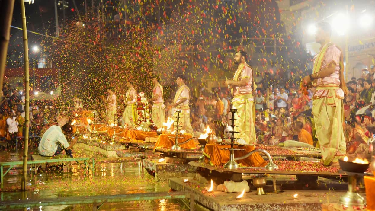 Flood Alert Aarti site Dashashwamedh Ghat in Kashi shifted back arrangements altered safety