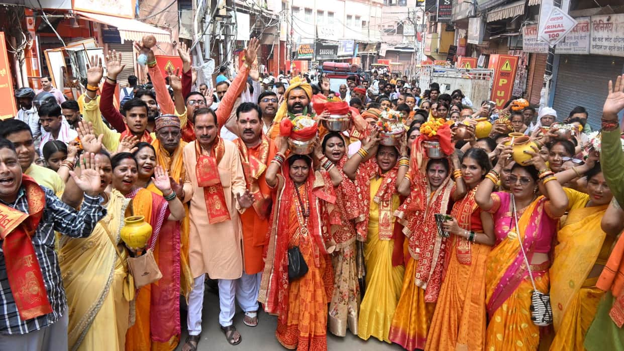Gyanvapi Prayers speedy verdict Gyanvapi case Kalash Yatra set out from Gorakhnath Math