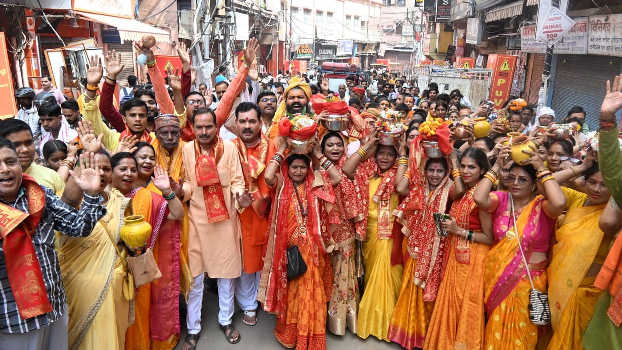 Gyanvapi Prayers speedy verdict Gyanvapi case Kalash Yatra set out from Gorakhnath Math