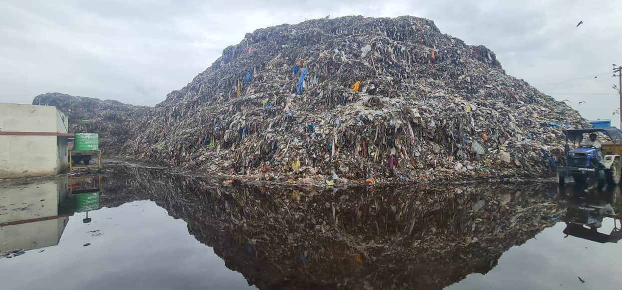Garbage Yard: Firozabad Sanitation Workers Handle Waste Barefoot and Bare-Handed Suffer Fungal Infections